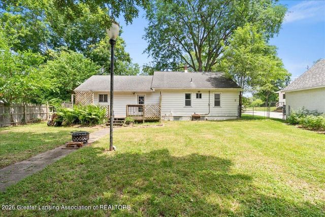 5612 S Washington Avenue, Lansing, MI 48911