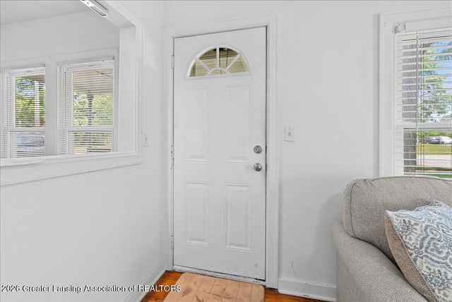 5612 S Washington Avenue, Lansing, MI 48911
