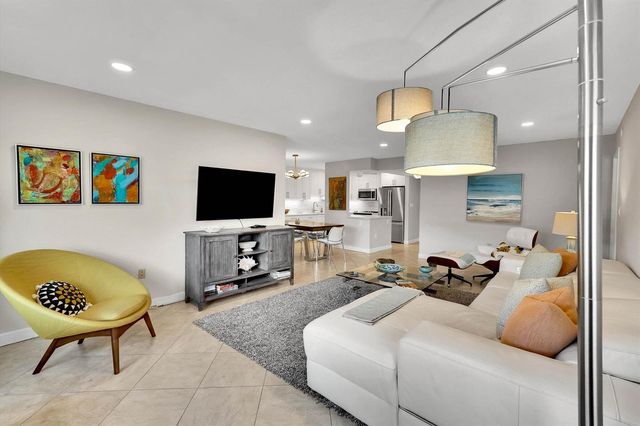 3520 S Ocean Boulevard L405, South Palm Beach, FL 33480