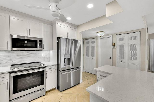 3520 S Ocean Boulevard L405, South Palm Beach, FL 33480