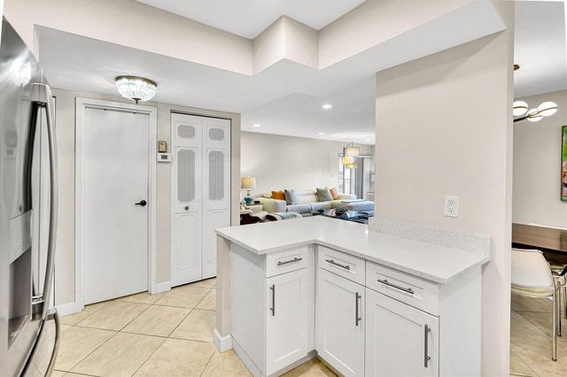 3520 S Ocean Boulevard L405, South Palm Beach, FL 33480