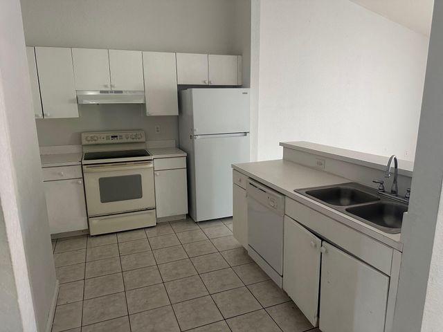 1292 The 12th Fairway A, Wellington, FL 33414