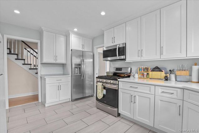 10 Madison Road, Scarsdale, NY 10583