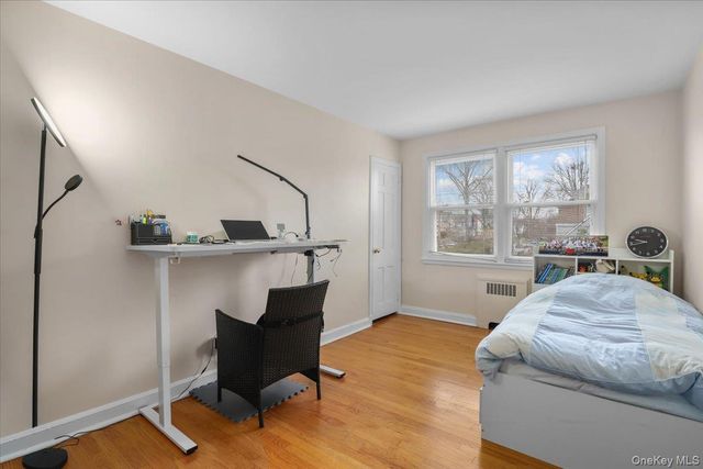 10 Madison Road, Scarsdale, NY 10583