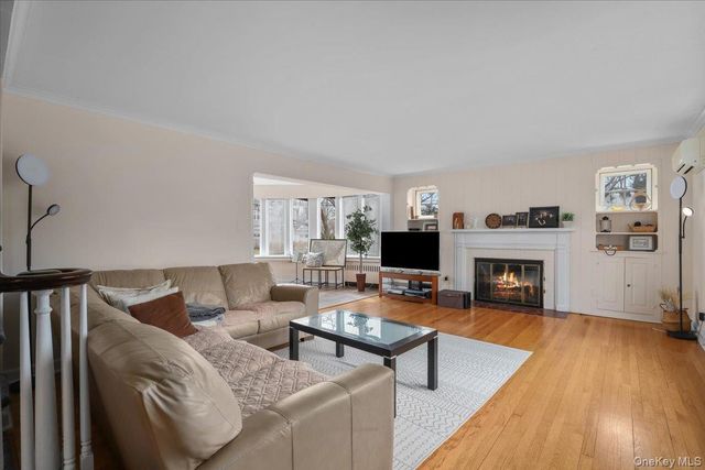 10 Madison Road, Scarsdale, NY 10583