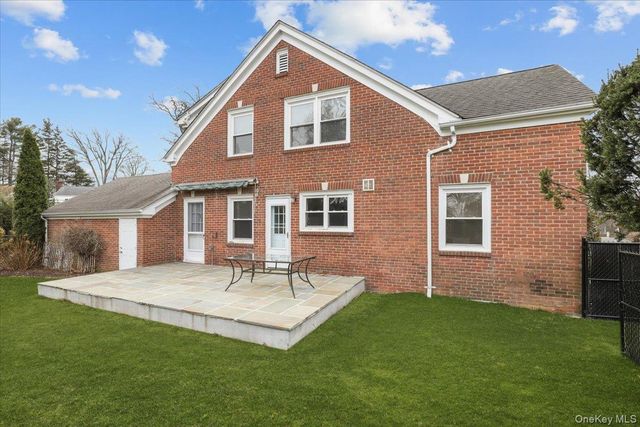 10 Madison Road, Scarsdale, NY 10583