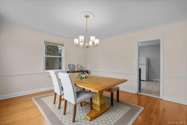 10 Madison Road, Scarsdale, NY 10583