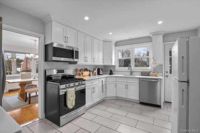 10 Madison Road, Scarsdale, NY 10583