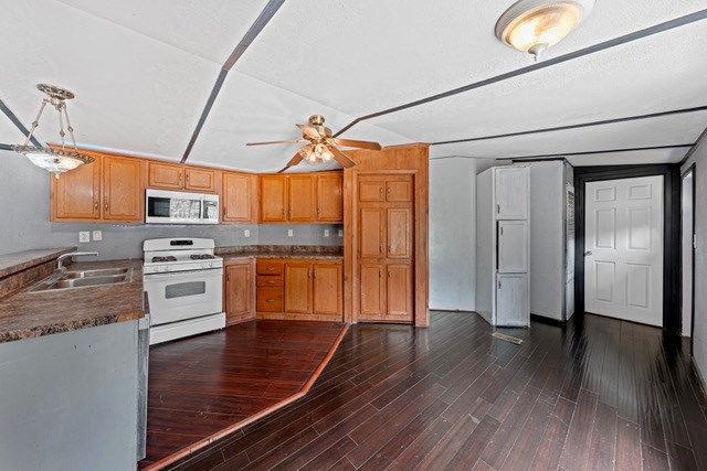 232 Codrington, Kerrville, TX 78028