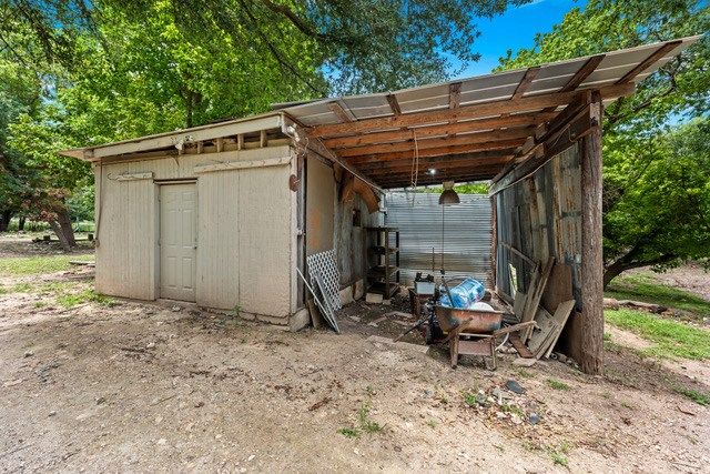 232 Codrington, Kerrville, TX 78028