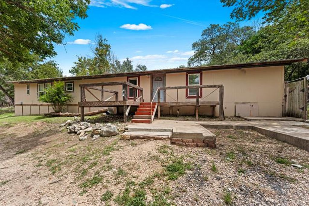 232 Codrington, Kerrville, TX 78028