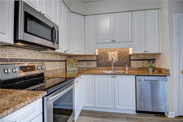 5300 Village Square Ct, Virginia Beach, VA 23455