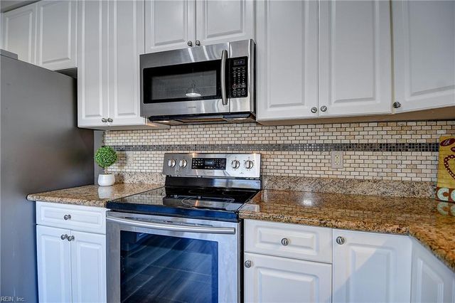 5300 Village Square Ct, Virginia Beach, VA 23455