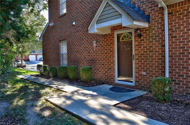 5300 Village Square Ct, Virginia Beach, VA 23455