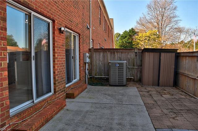 5300 Village Square Ct, Virginia Beach, VA 23455