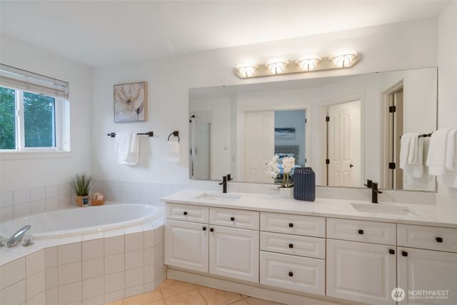 23746 SE 36th Lane, Issaquah, WA 98029