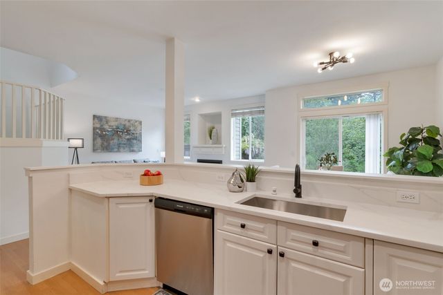 23746 SE 36th Lane, Issaquah, WA 98029