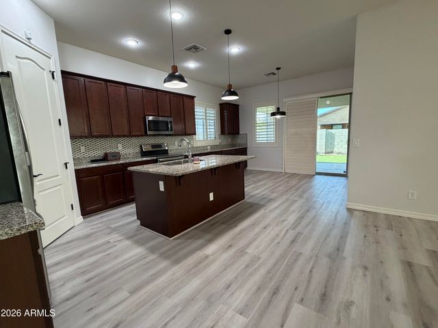 2912 E EBONY Drive, Chandler, AZ 85286