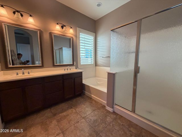 2912 E EBONY Drive, Chandler, AZ 85286