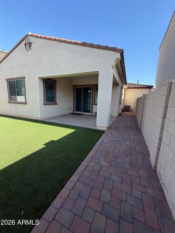 2912 E EBONY Drive, Chandler, AZ 85286