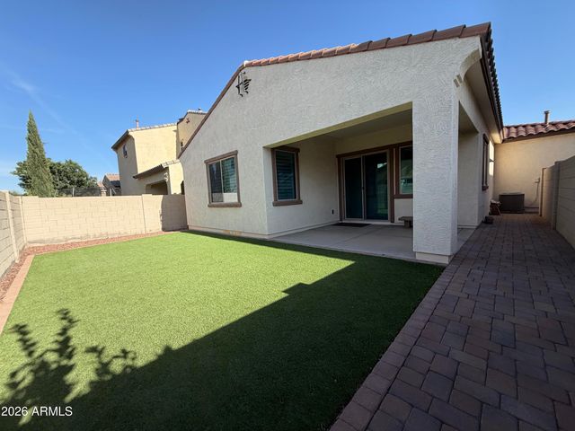 2912 E EBONY Drive, Chandler, AZ 85286