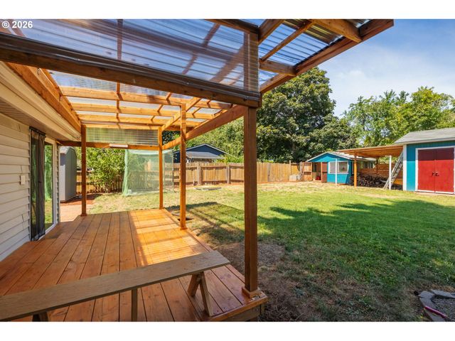 10245 Se RAYMOND St, Portland, OR 97266