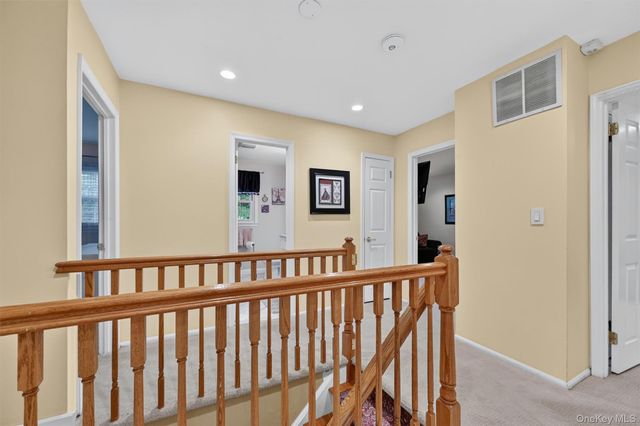 14 Tyler Place, Nanuet, NY 10954