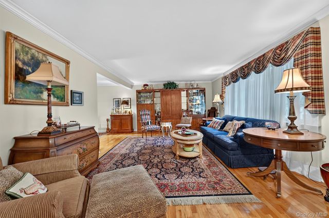 14 Tyler Place, Nanuet, NY 10954