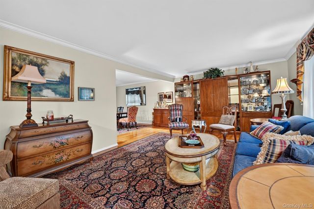 14 Tyler Place, Nanuet, NY 10954
