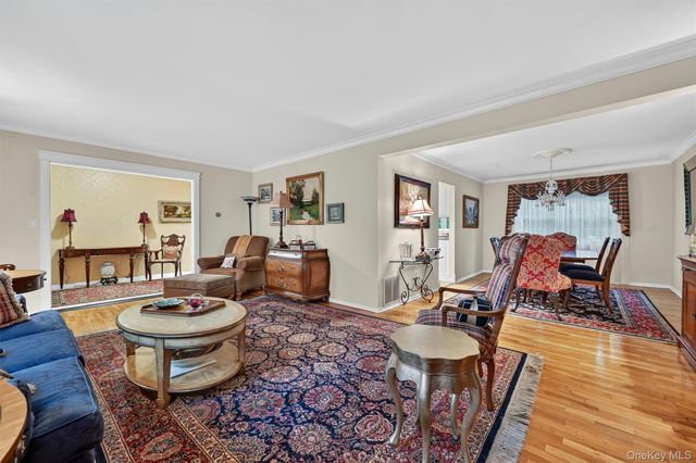 14 Tyler Place, Nanuet, NY 10954