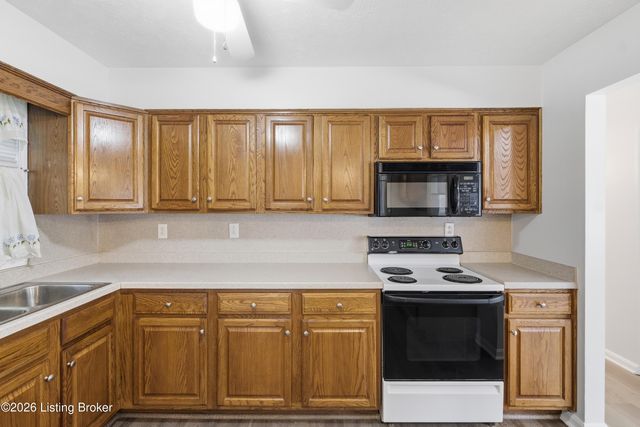5109 Volney Ct, Louisville, KY 40291