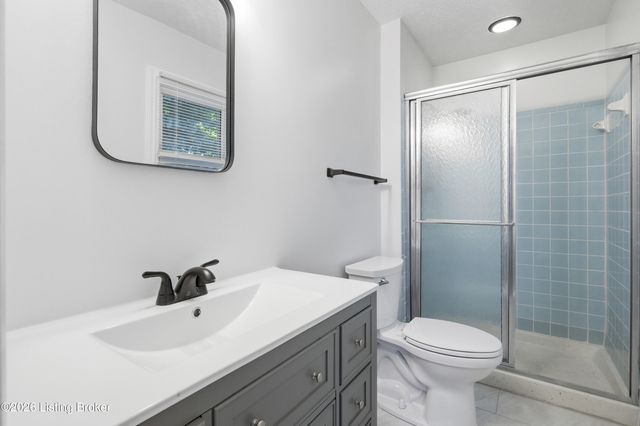 5109 Volney Ct, Louisville, KY 40291