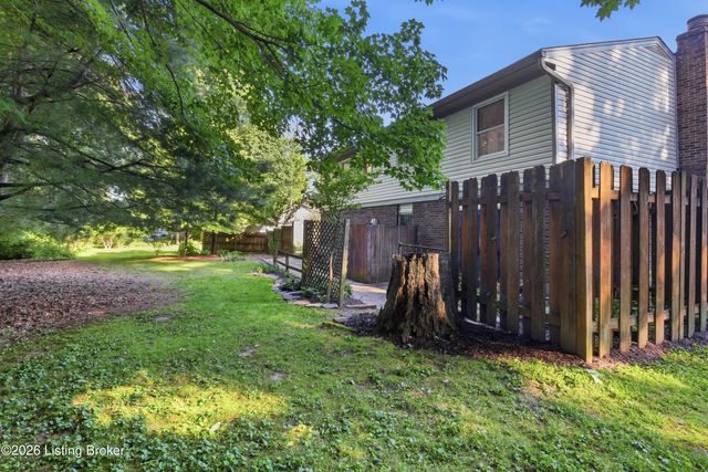 5109 Volney Ct, Louisville, KY 40291