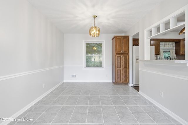 5109 Volney Ct, Louisville, KY 40291