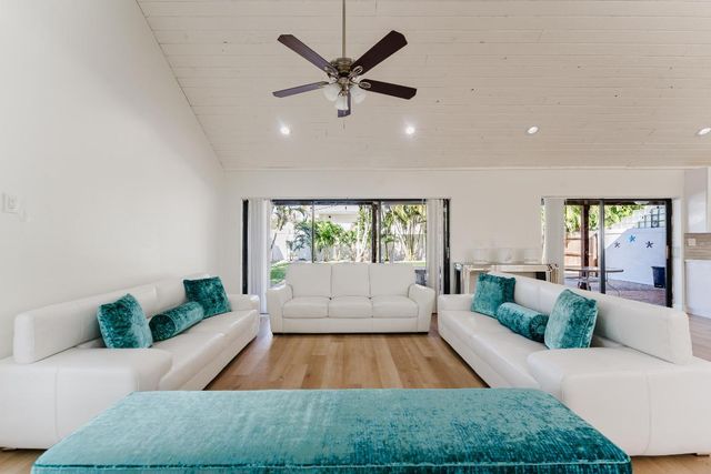 665 Jeffery Street, Boca Raton, FL 33487