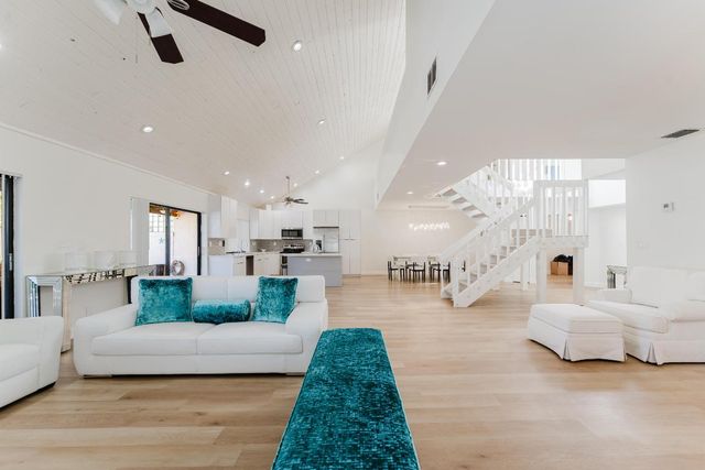 665 Jeffery Street, Boca Raton, FL 33487