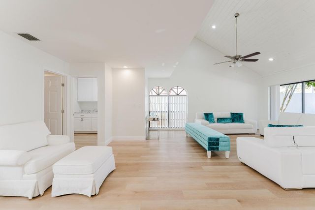 665 Jeffery Street, Boca Raton, FL 33487