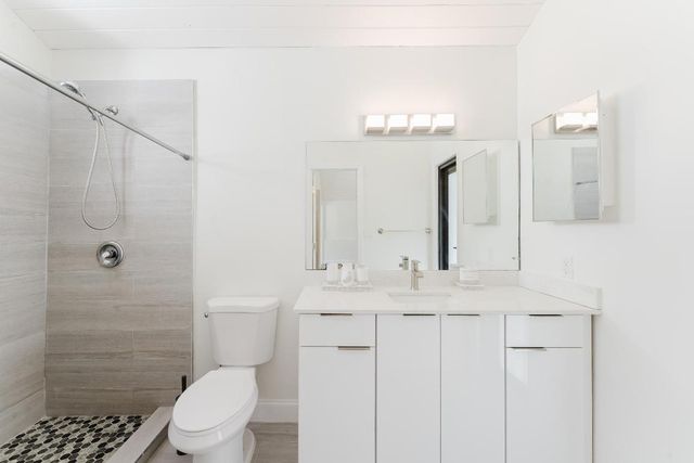 665 Jeffery Street, Boca Raton, FL 33487