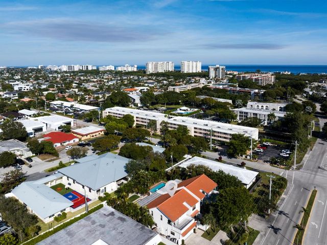 665 Jeffery Street, Boca Raton, FL 33487