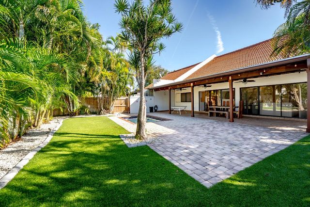 665 Jeffery Street, Boca Raton, FL 33487