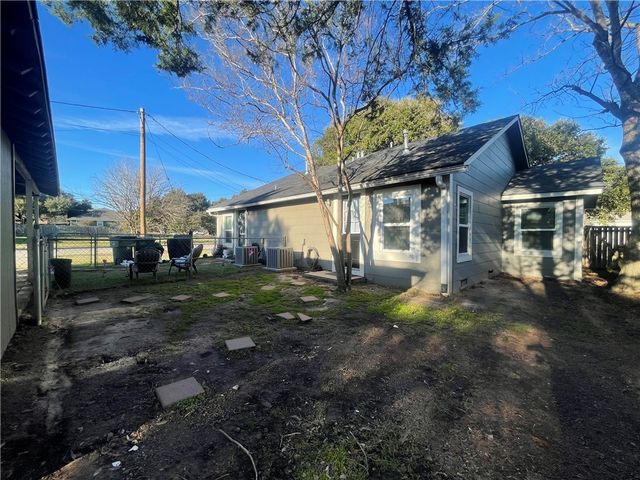 1900 Echols Street B, Bryan, TX 77801