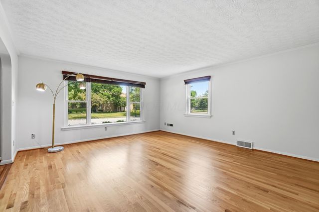 2759 Plymouth Avenue, Bexley, OH 43209