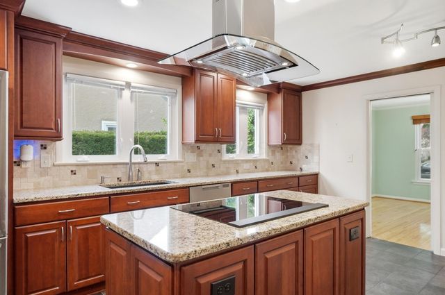 2759 Plymouth Avenue, Bexley, OH 43209