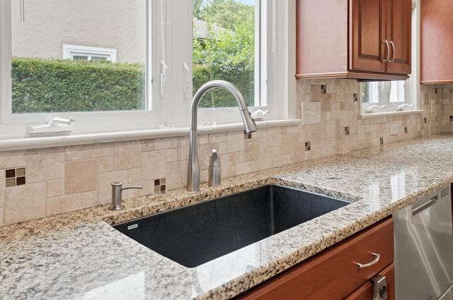 2759 Plymouth Avenue, Bexley, OH 43209