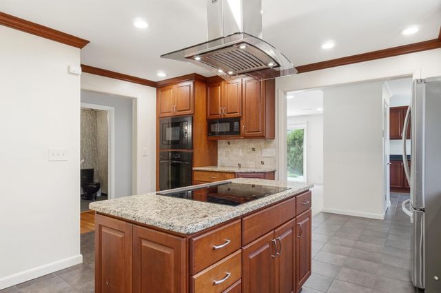 2759 Plymouth Avenue, Bexley, OH 43209