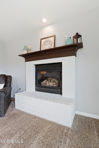 7820 Harvest Gold Drive, Holland, OH 43528