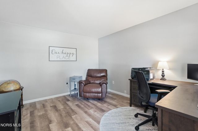 7820 Harvest Gold Drive, Holland, OH 43528