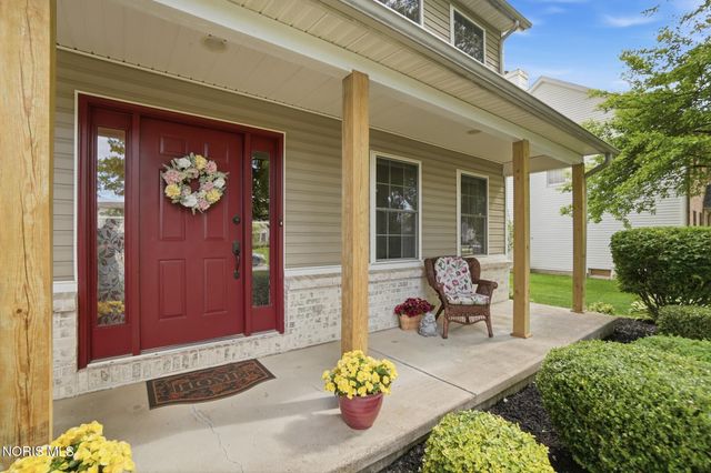 7820 Harvest Gold Drive, Holland, OH 43528