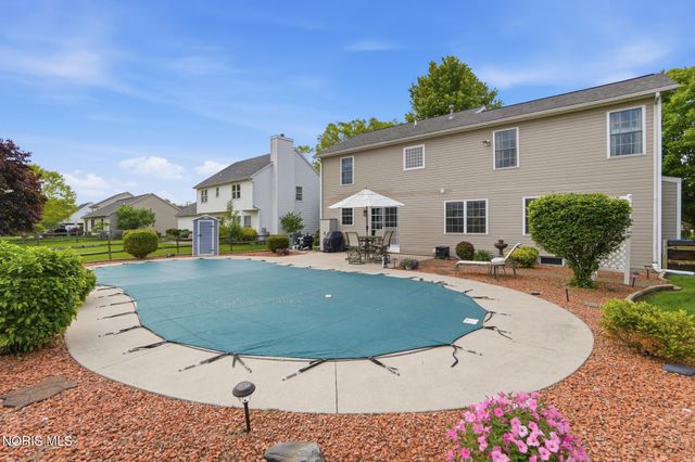 7820 Harvest Gold Drive, Holland, OH 43528