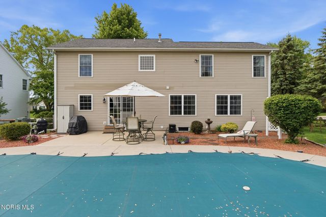 7820 Harvest Gold Drive, Holland, OH 43528